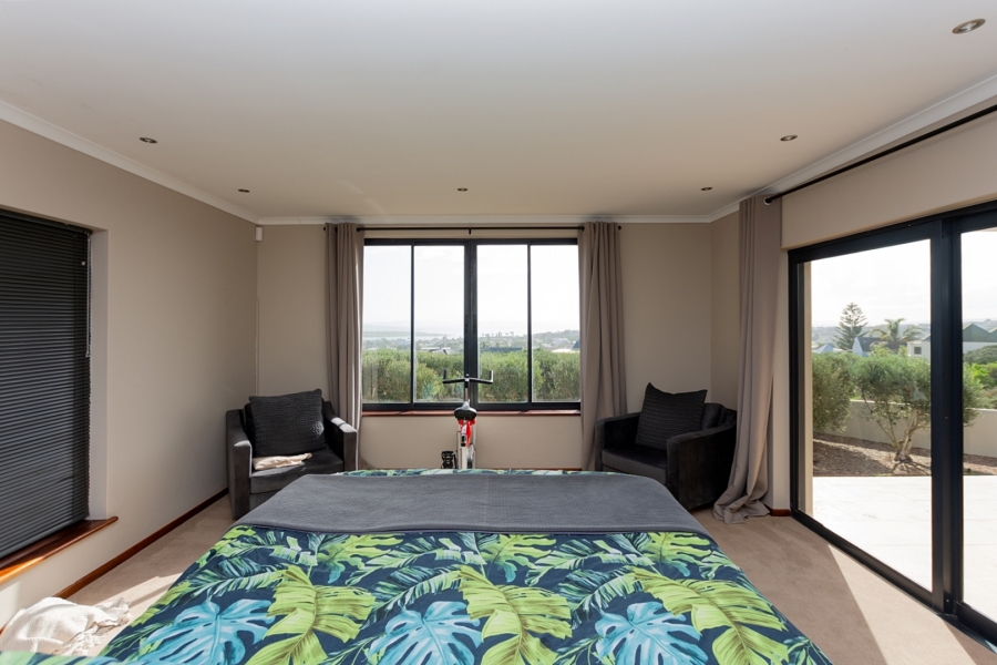 5 Bedroom Property for Sale in Myburgh Park Western Cape